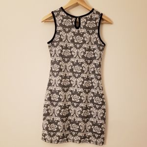 Derek Heart Stretchy Gray and White Floral Print Dress/Skirt